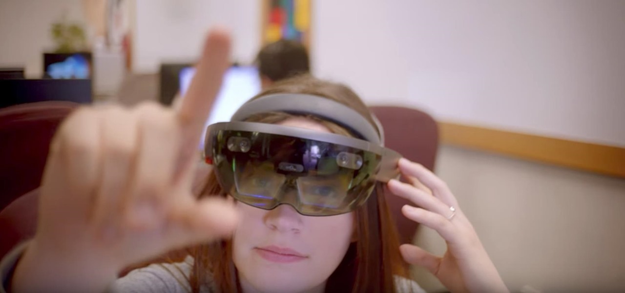 Microsoft Wants to Make HoloLens the Future of Education