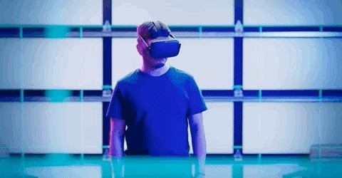Facebook Reality Labs Chief Teases AR Coming to Oculus Quest Gaming, Delves into Future Smartglasses Hardware