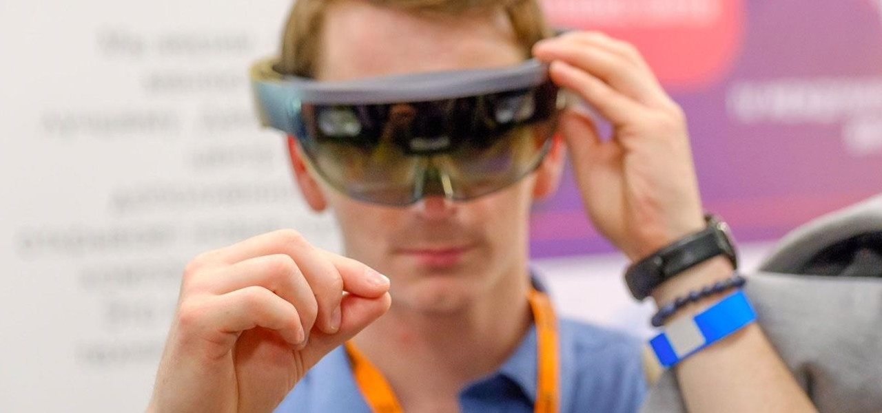 Microsoft's Next HoloLens Close to Arriving, Apple Prepares for Big AR Marketing Push