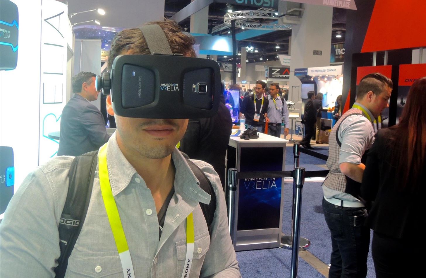 CES 2015: ImmersiON-VRelia Can Turn Any Smartphone into a VR Headset