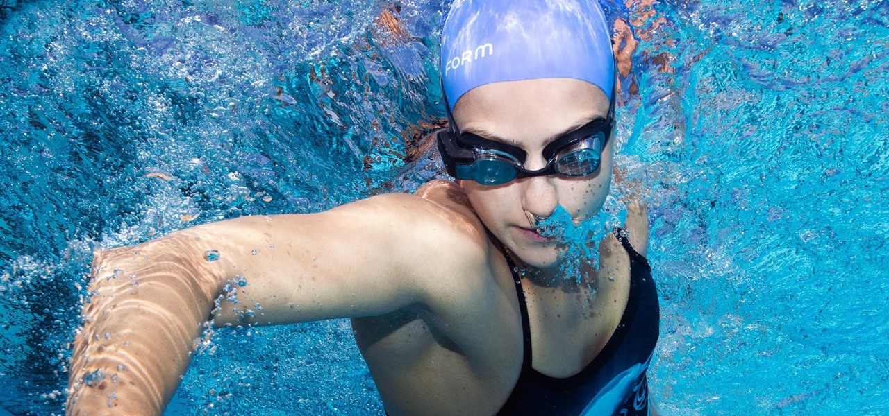 Startup Form Launches Underwater Smart Goggles for Swimmers