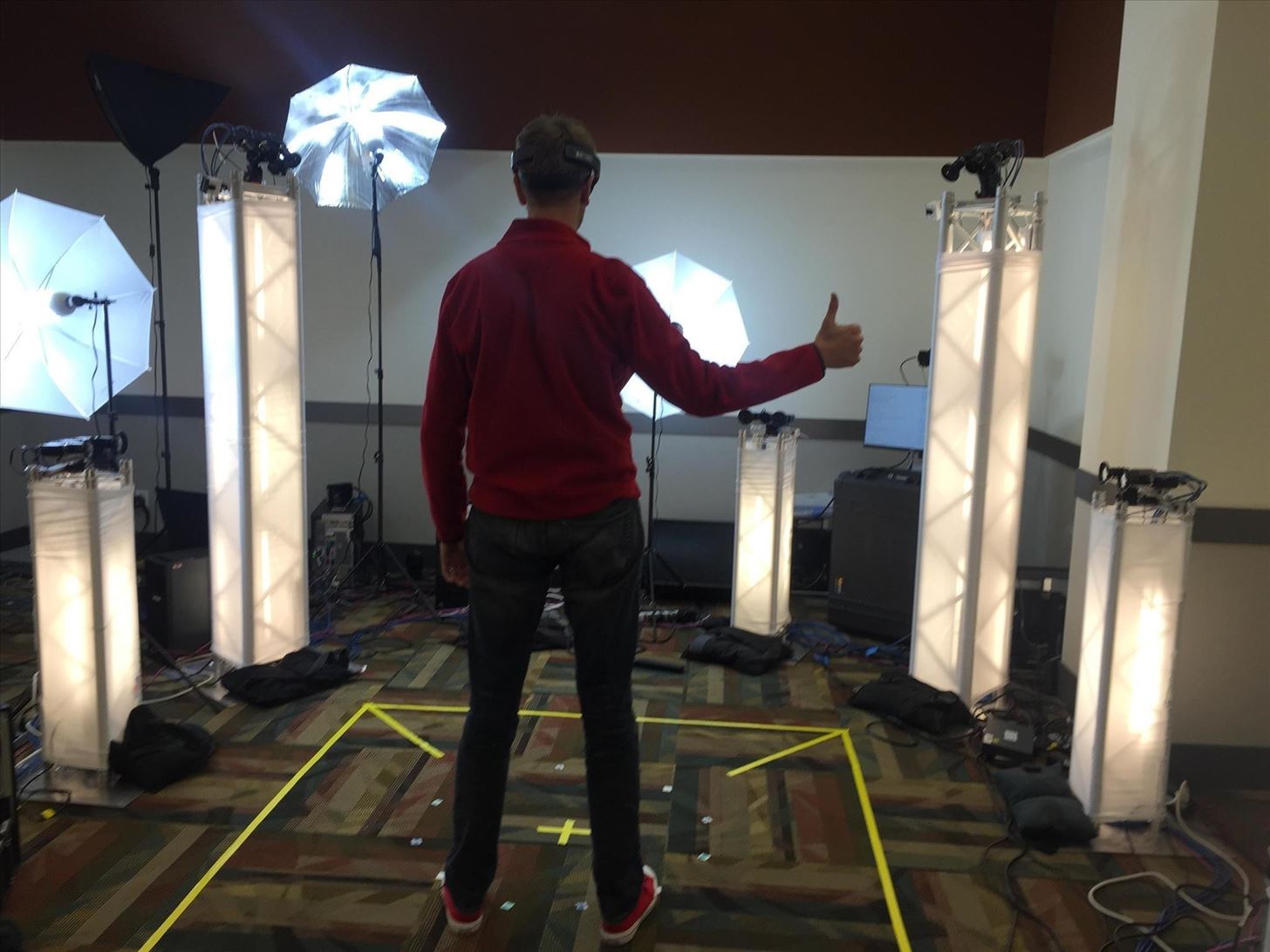 Microsoft HoloLens Makes Virtual Teleportation a Reality