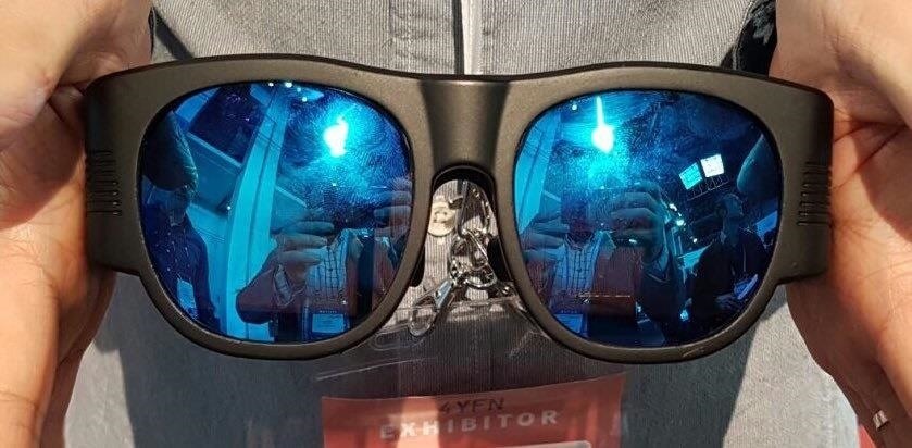 Samsung's 'Monitorless' Remote Desktop Smartglasses Blur the Line Between Virtual & Augmented Reality